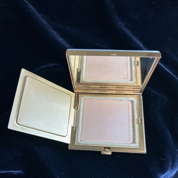 Vintage 50s Mother of Pearl Compact Mirror with Blue Rhinestone - Picture 6 of 7